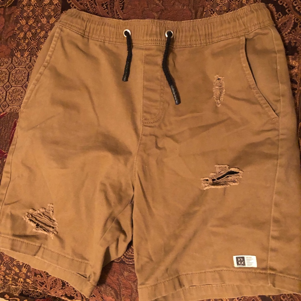 LIRA Shorts